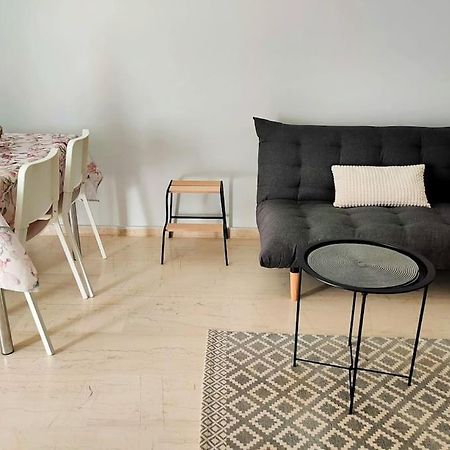 Δίπλα Στο Πάρκο Apartment Kalamata Ngoại thất bức ảnh
