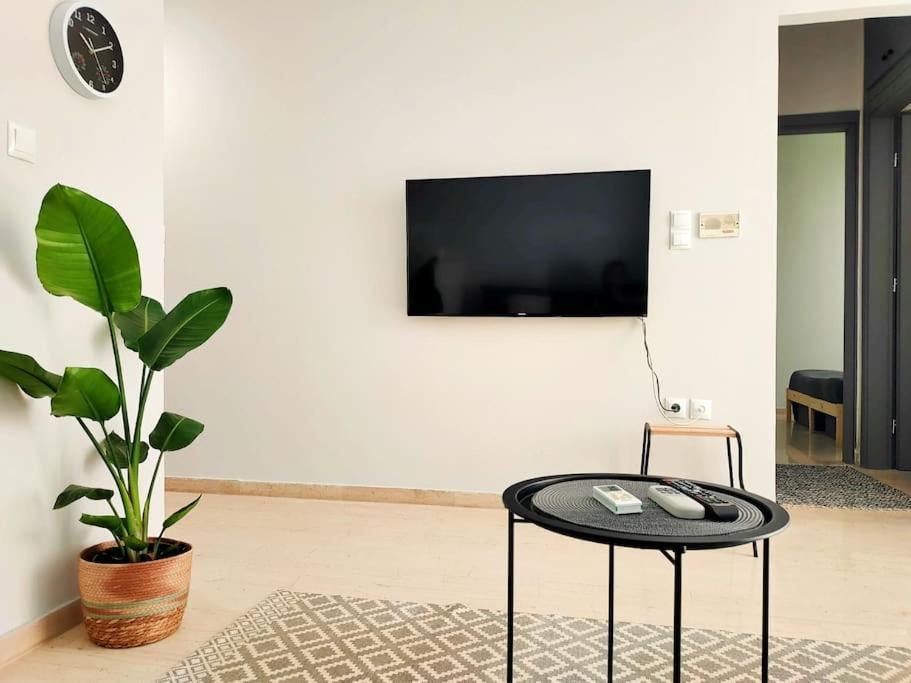 Δίπλα Στο Πάρκο Apartment Kalamata Ngoại thất bức ảnh